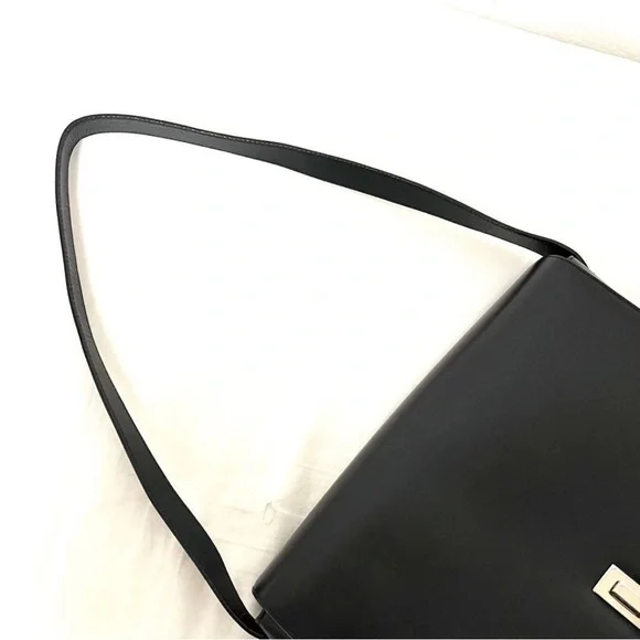 Gucci Black Leather Shoulder Bag - Picture 5 of 16